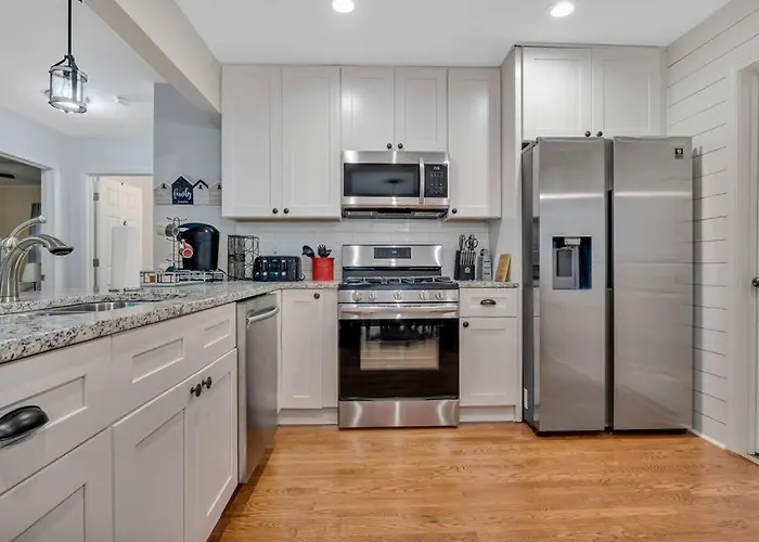 Charming 2-Bedroom Home -Quiet East Atlanta Neighborhood