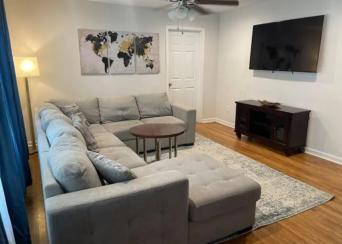 Charming 2-Bedroom Home -Quiet East Atlanta Neighborhood