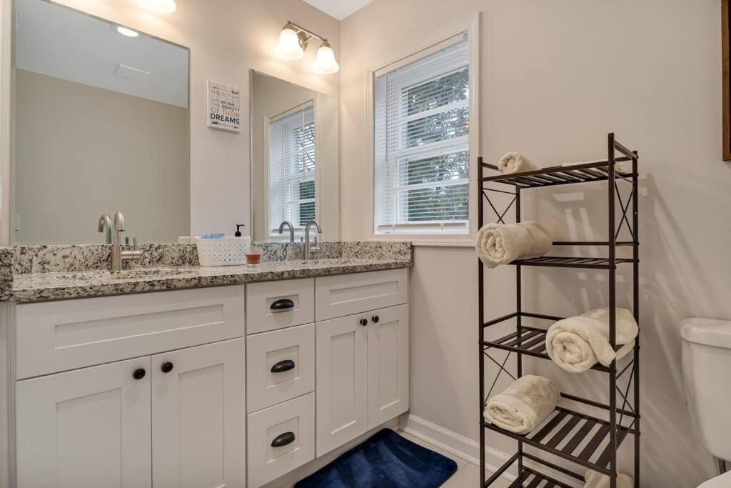 Charming 2-bedroom -quiet East Neighborhood