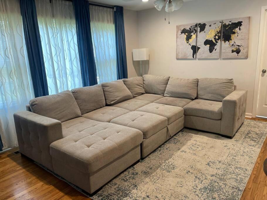 Charming 2-bedroom -quiet East Neighborhood Hébergement de vacances *